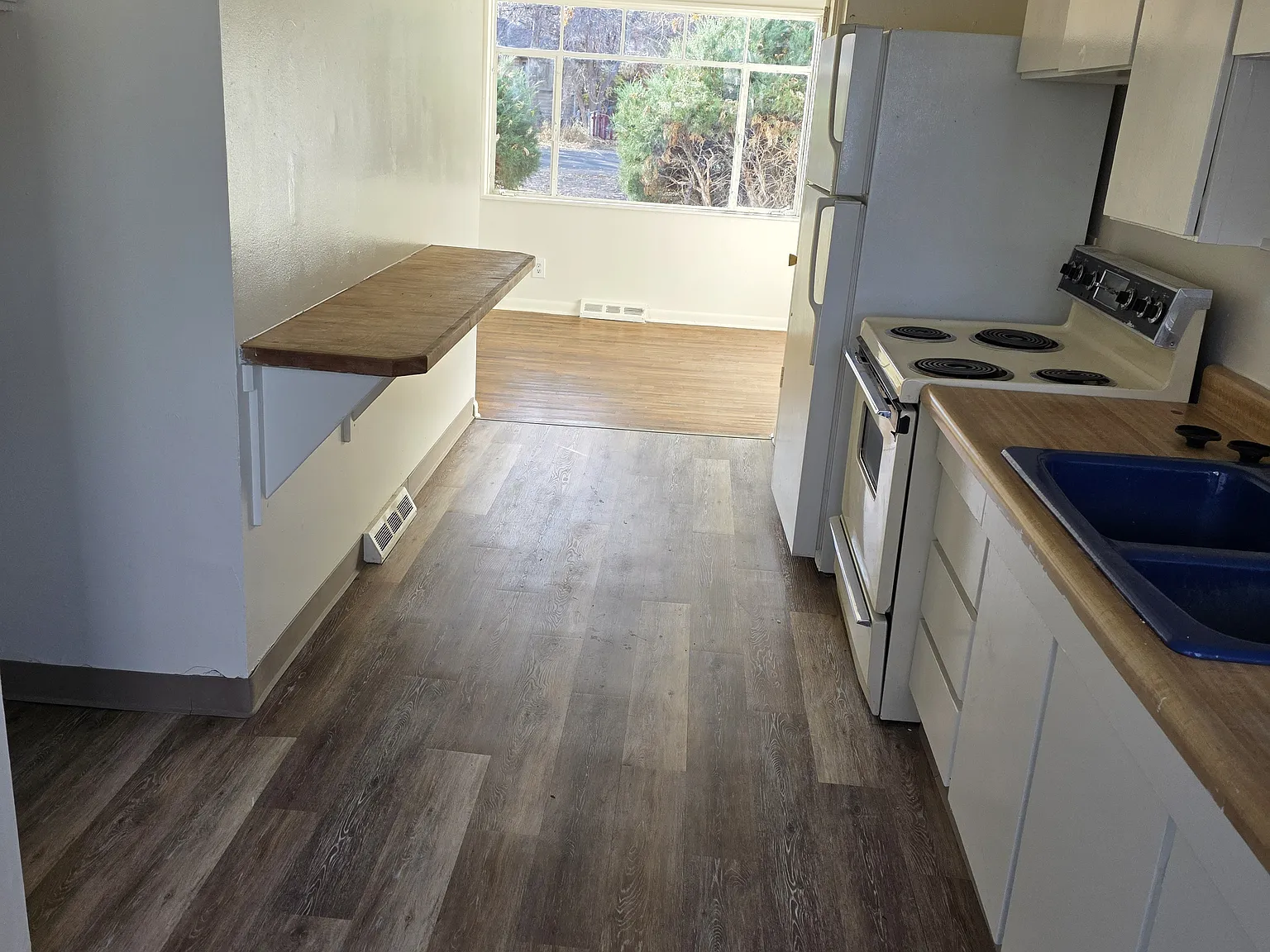2 bed, 750 sqft, $1,199 — Photo 2