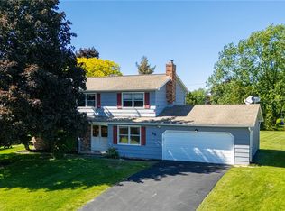 64 Grandview Dr, Fairport, NY 14450