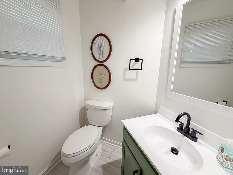 12821 Mill Brook Ct — Photo 6
