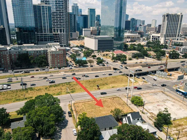 900 Willow St, Austin, TX 78702