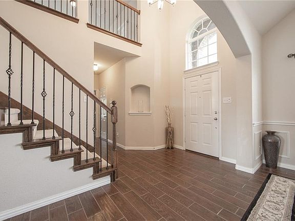 3rd image of 1468 Ashby Dr