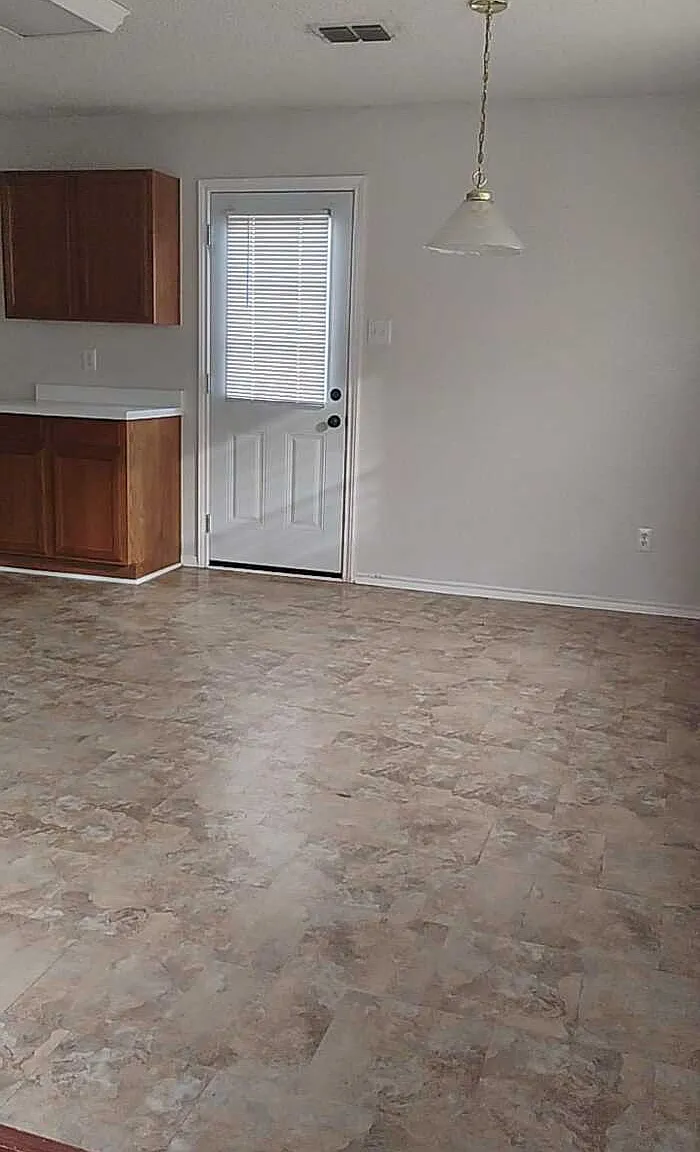 3 bed, 2.0 bath, 1507 sqft, $1,950 — Photo 3