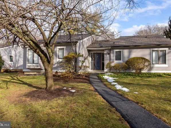 161 Chandler Dr, West Chester, PA 19380