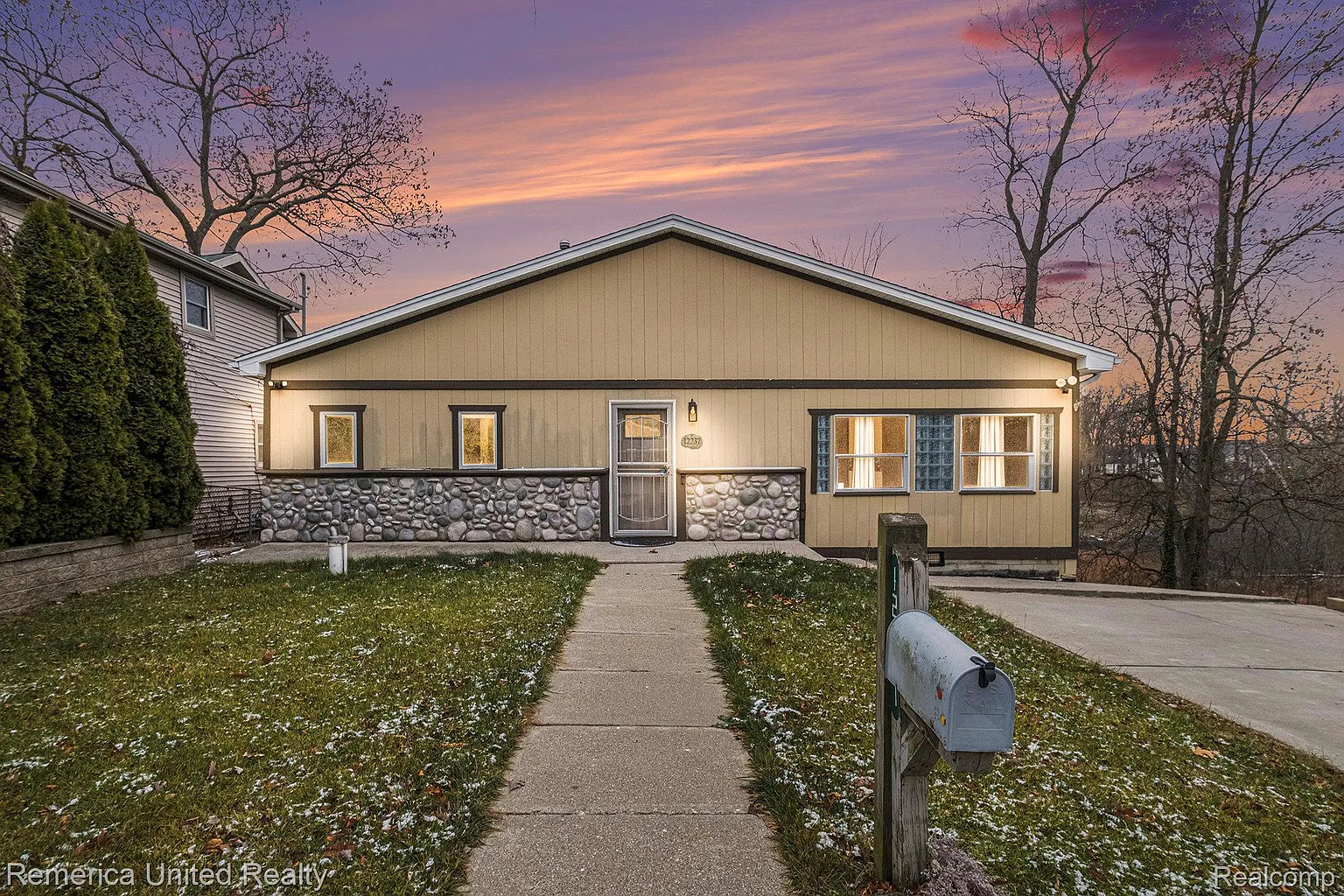 12237 Dalhart Dr photo 1
