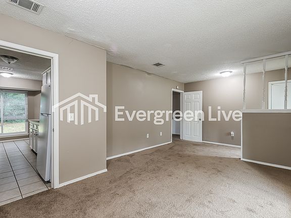 5th image of 408 Shenandoah Rd N