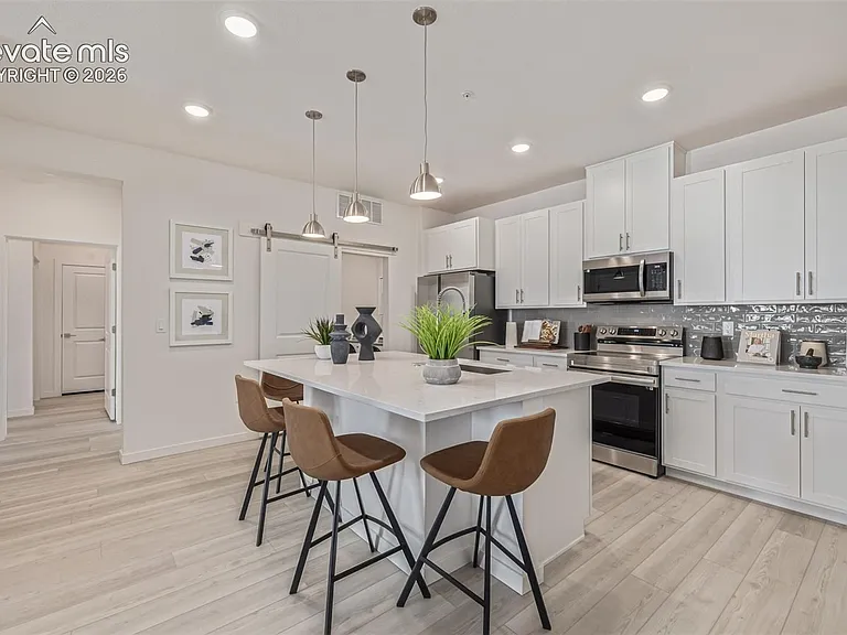 2232 Arikaree Hts #305 — Photo 9