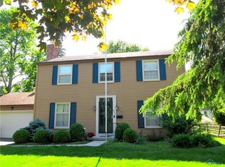 5933 Wakefield Dr, Sylvania, OH 43560
