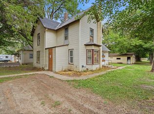704 Montana Ave, Hurley, SD 57036