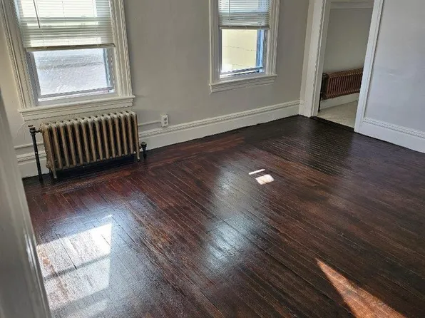 (undisclosed Address), Springfield, MA 01105