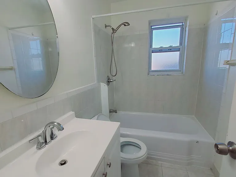1068 E Main St #3 — Photo 6