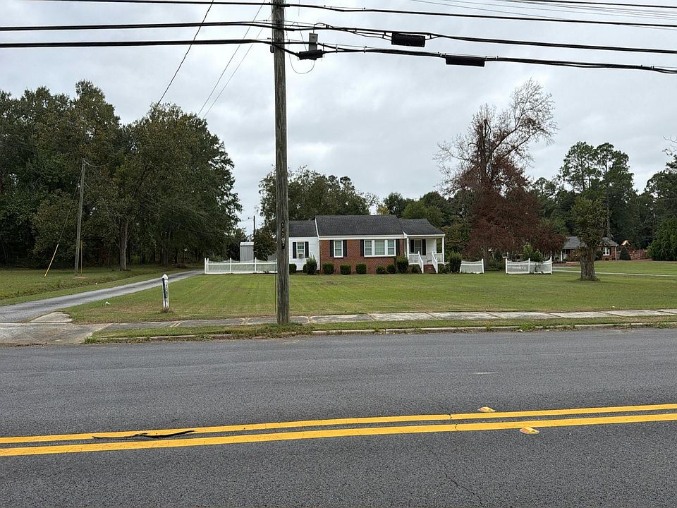 1st image of 391 N Main St