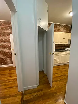 Rented by Peter R. Hungerford, LREB | media 16