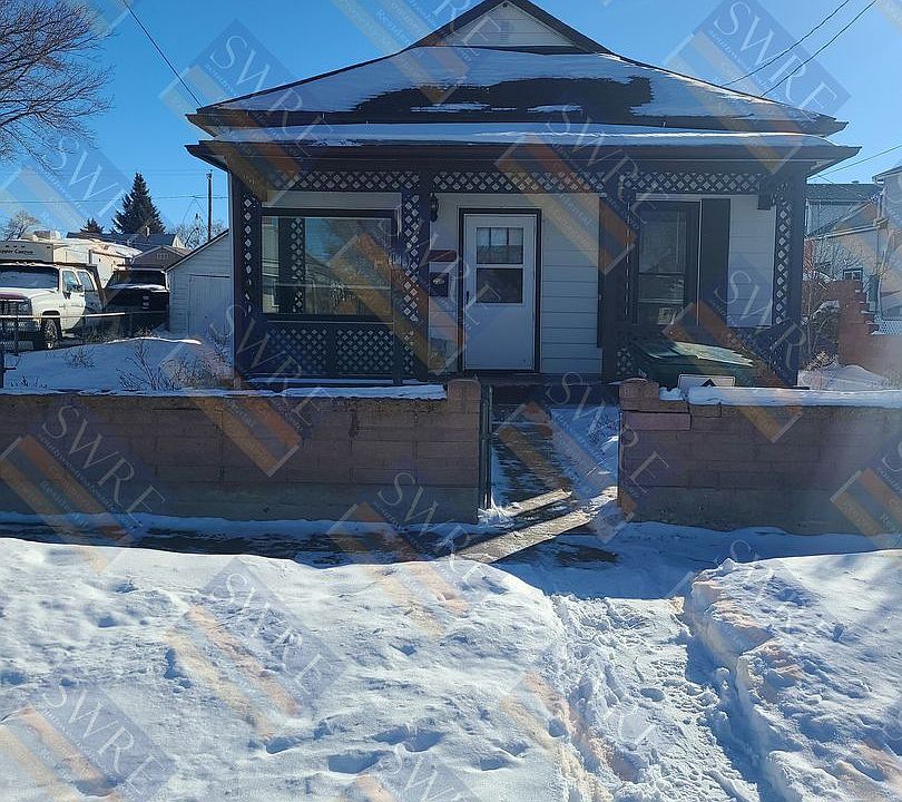 1st image of 215 Thomas St
