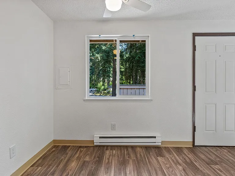 1830 Carpenter Rd SE — Photo 3