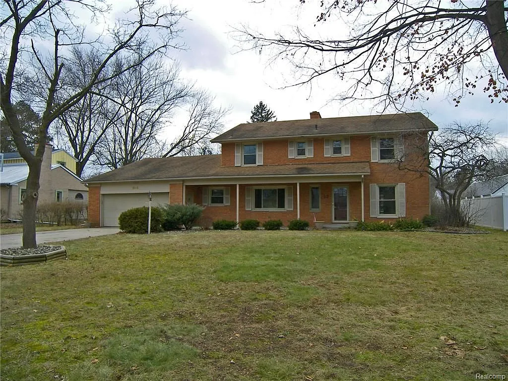 1645 Glendale Ave photo 1