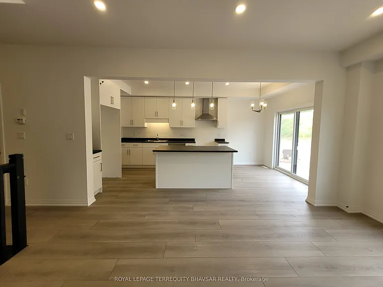4552 Portage Rd #8 — Photo 10