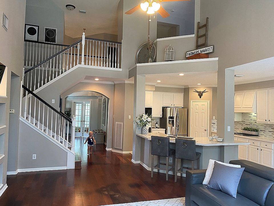 Vaulted ceilings. 