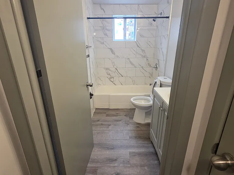 518 George St — Photo 7