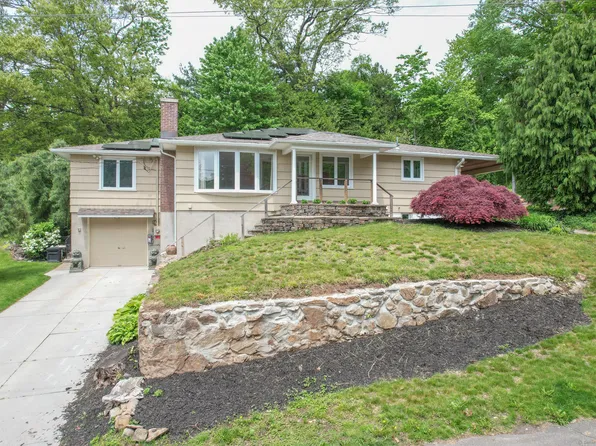 75 Peterson Avenue, Waterbury, CT 06705