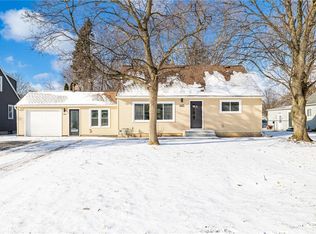 465 Harvest Dr, Rochester, NY 14626