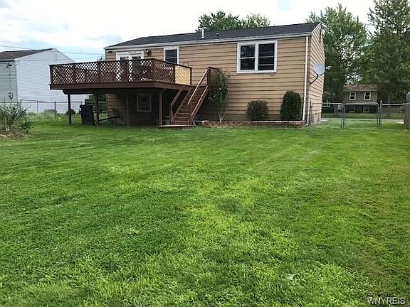 3rd image of 284 Tracey Ln