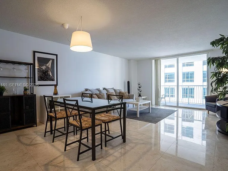 1200 Brickell Bay Dr #2806 — Photo 4