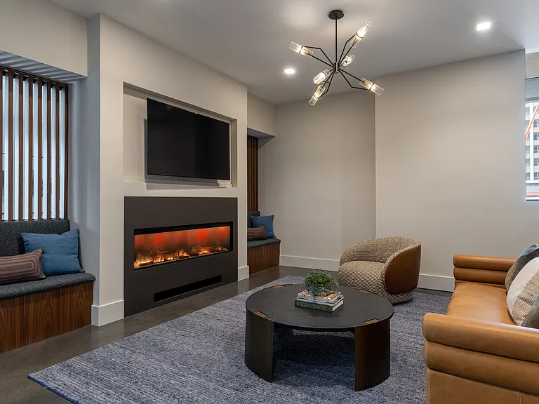 Hudson House West — Photo 24