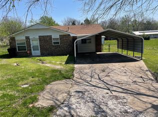 2010 Bobwhite Ct, Henryetta, OK 74437
