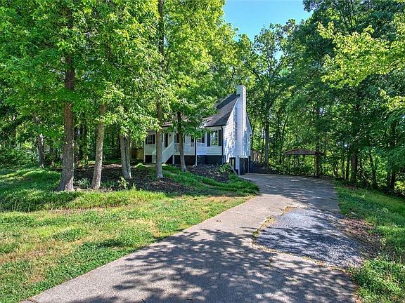 4th image of 22 Nottingham Dr NW