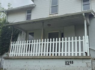 1211 Eastbrook Rd, New Castle, PA 16101