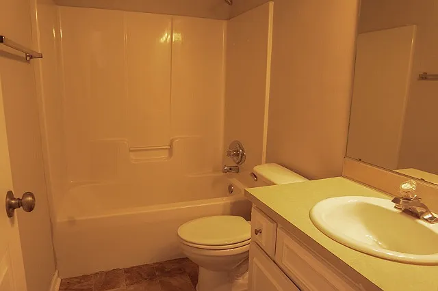 54 Lee Road 2095 — Photo 14