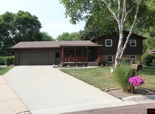 40 Gretchen Ct, Mankato, MN 56001