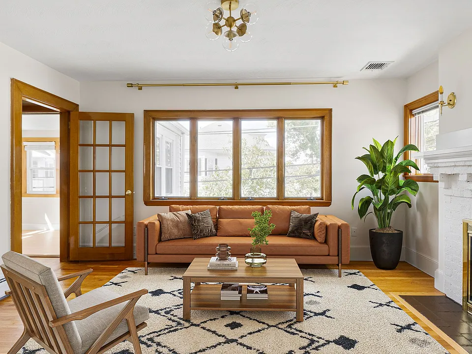 13 Rawson Rd #13