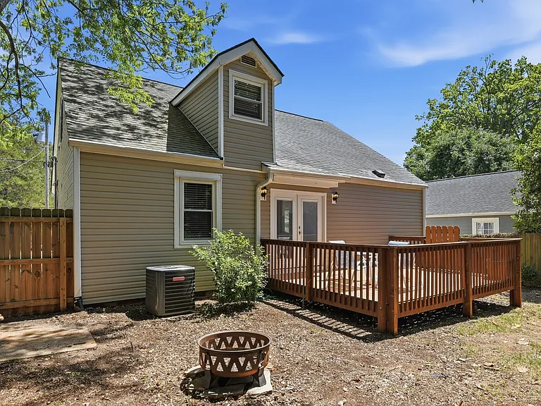 124 S Pettigrew St — Photo 15