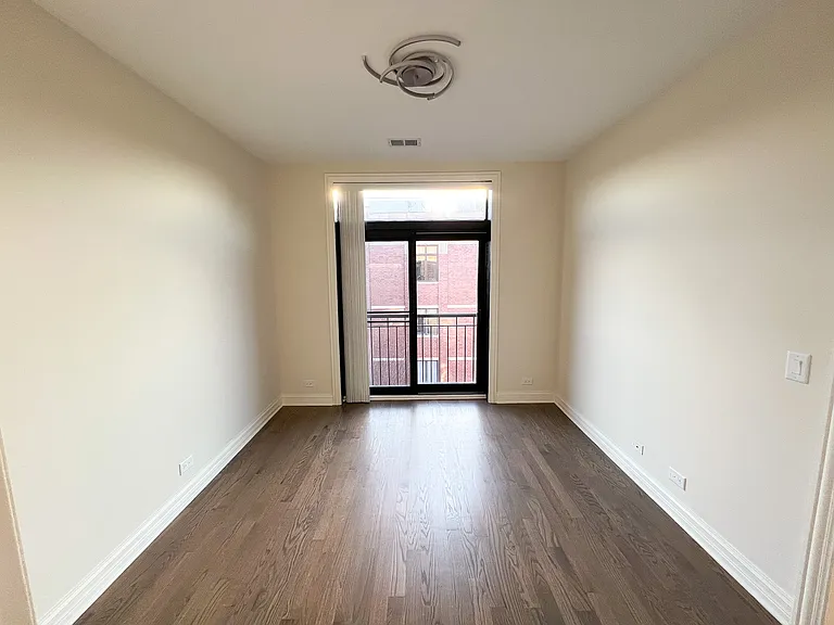 1701 W Chicago Ave #3 — Photo 8