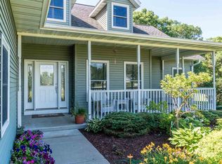 E11991 Bent Tree Dr, Baraboo, WI 53913