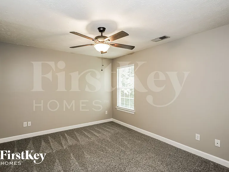 6935 Calderwood Dr — Photo 16