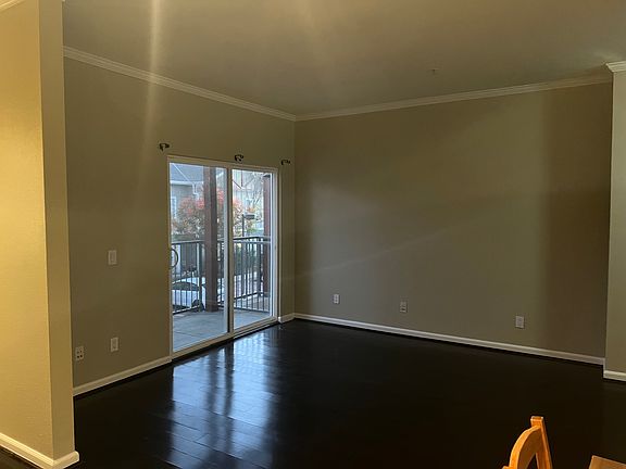 4th image of 1818 Moore Blvd