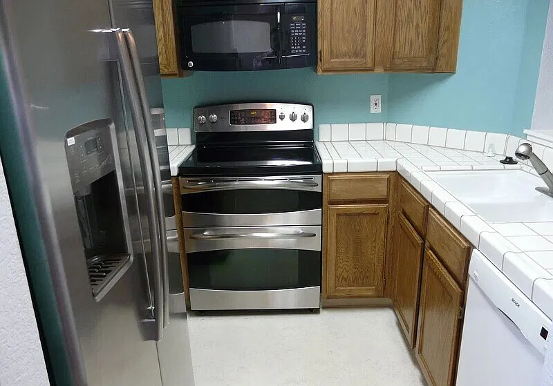 2 bed, 2.0 bath, 990 sqft, $1,962 — Photo 3
