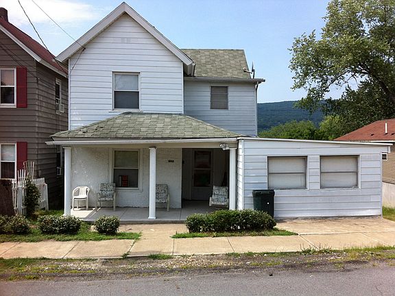 5th image of 305 N Van Buren Ave