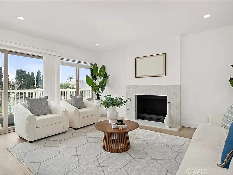 24643 Santa Clara Ave #7 — Photo 2
