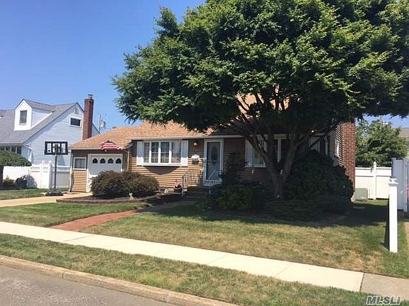 2nd image of 365 N Iowa Ave