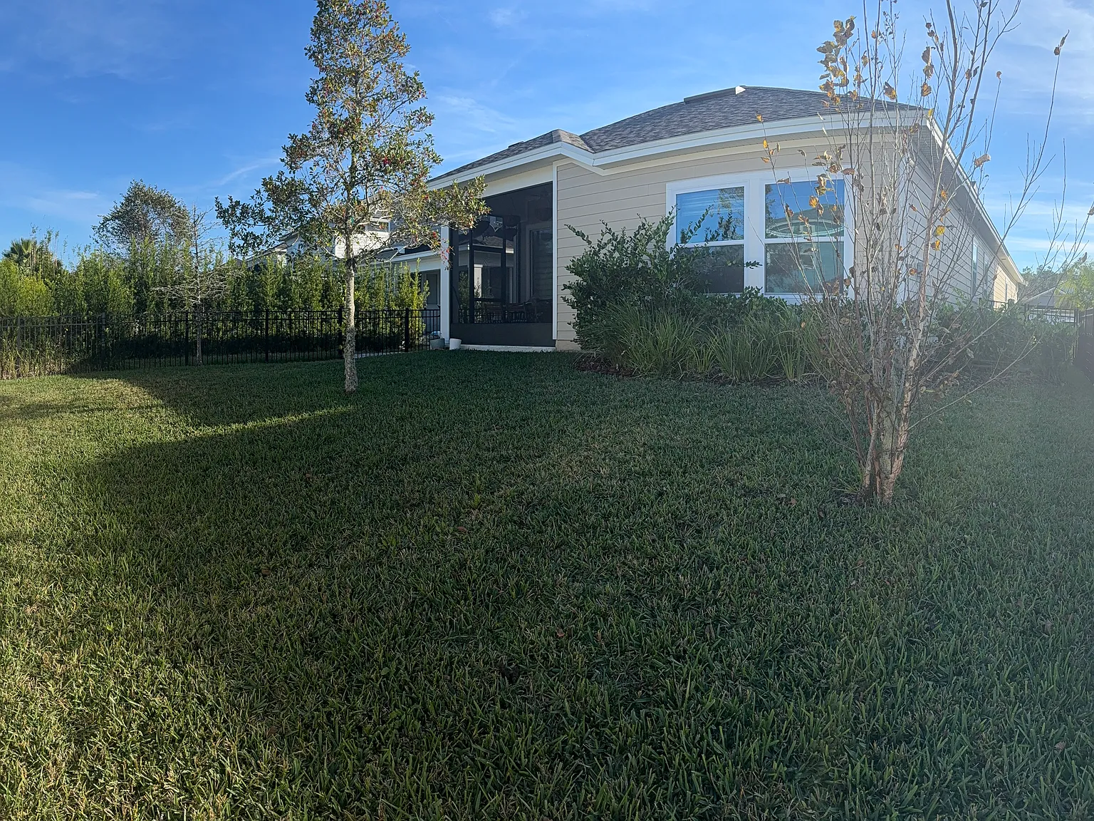3 bed, 1644 sqft, $2,400 — Photo 3