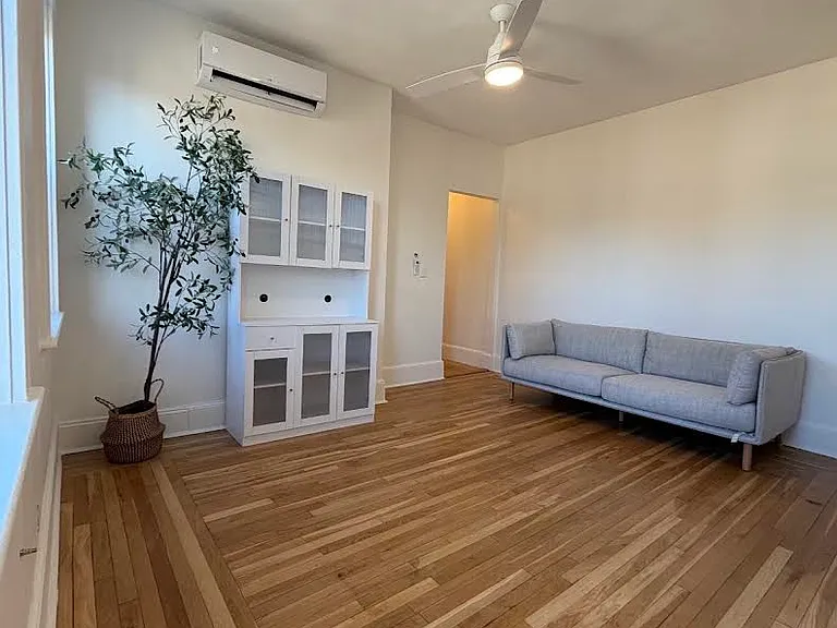 1086 Commonwealth Ave #501 — Photo 2