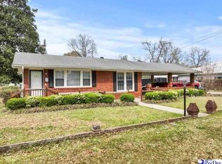 107 W 5th Ave, Pamplico, SC 29583