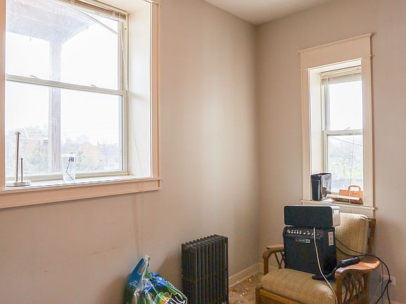 4th image of 1445 W Argyle St APT 2