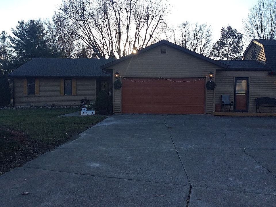 Long private concrete driveway leading to newly remodeled home with lots of privacy, nature and peace and quiet