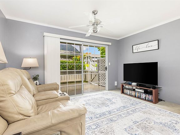 3rd image of 46-1058 Emepela Way APT 10A