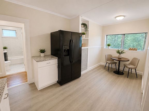2nd image of 7 Monastery Rd Fl 2
