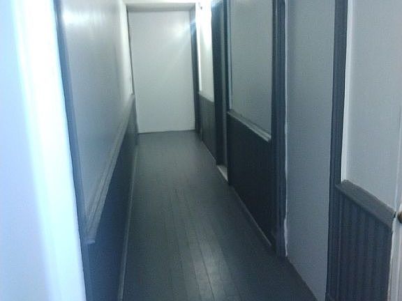 4th image of 123 E Center St